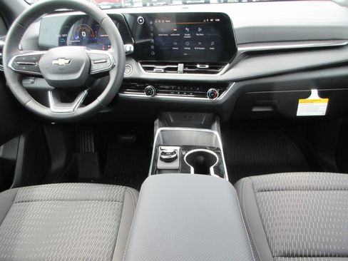 New 2026 Chevrolet Equinox LT w/ LPO, Floor Liner Package FWD image 14