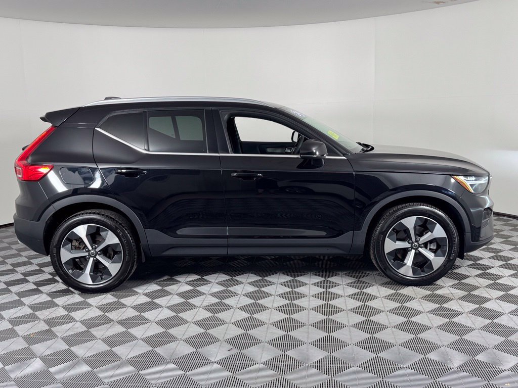 Certified 2024 Volvo XC40 B5 Core AWD/4WD image 5
