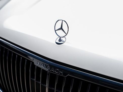 Used 2022 Mercedes-Benz Maybach GLS 600 4MATIC image 10