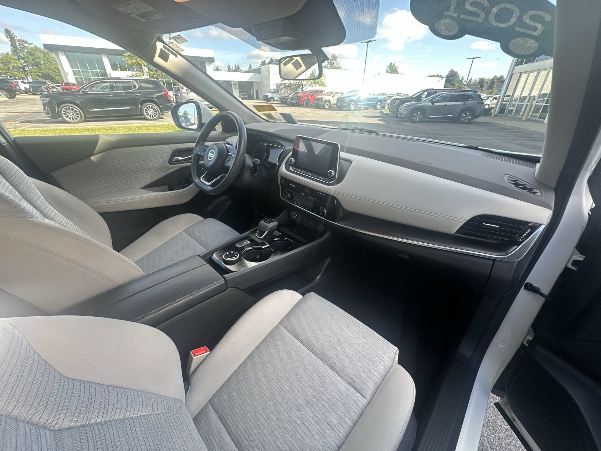Used 2021 Nissan Rogue SV AWD/4WD image 29