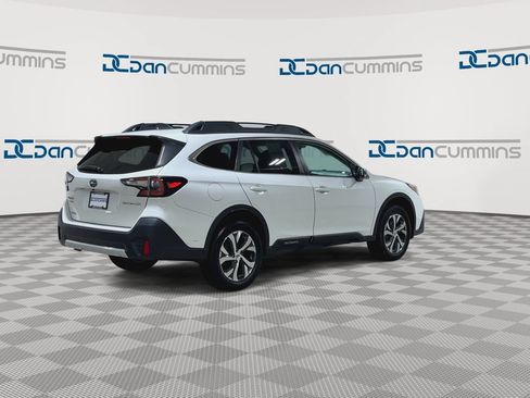 Used 2022 Subaru Outback Limited AWD/4WD image 8
