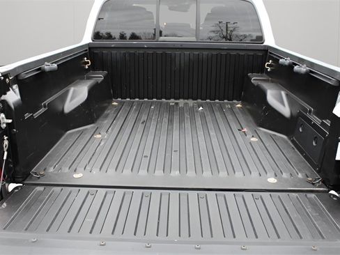 Certified 2021 Toyota Tacoma SR image 21