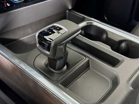 New 2026 GMC Sierra 1500 SLT AWD/4WD image 11