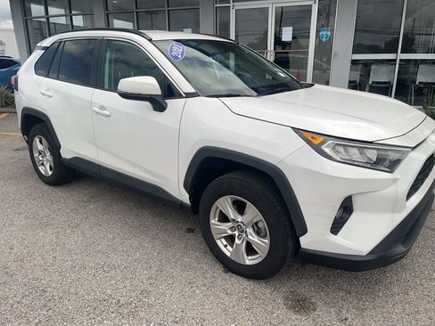 Used 2021 Toyota RAV4 XLE FWD image 7