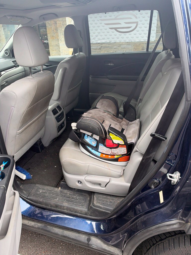Used 2016 Honda Pilot Touring image 23