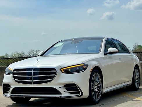 Certified 2022 Mercedes-Benz S 500 4MATIC image 4