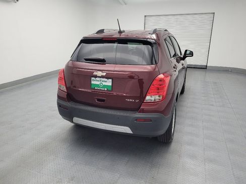 Used 2016 Chevrolet Trax LT w/ LT Sun and Sound Package FWD image 7