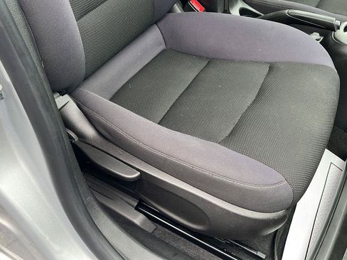 Used 2015 Chevrolet Cruze LT FWD image 28