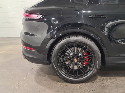 New 2026 Porsche Cayenne S image 36