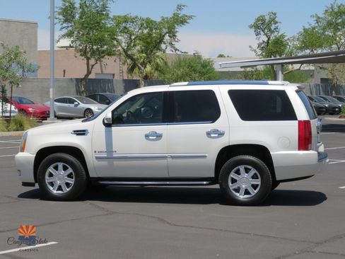 Used 2008 Cadillac Escalade AWD image 6