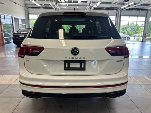 Used 2022 Volkswagen Tiguan SE R-Line AWD/4WD image 12