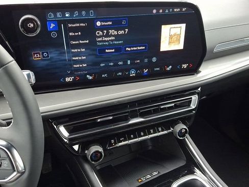 Certified 2026 Chevrolet Traverse LT image 20