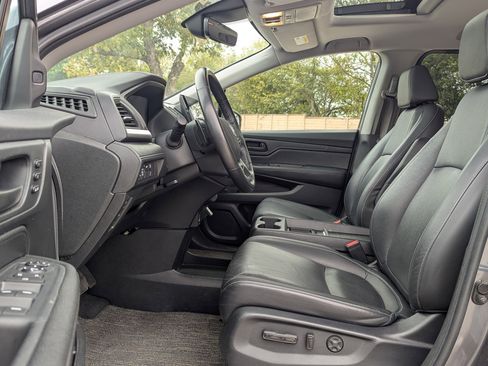 Used 2024 Honda Odyssey EX-L image 10