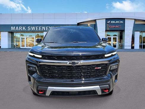 Used 2024 Chevrolet Traverse Z71 w/ Enhanced Driving Package AWD/4WD image 2