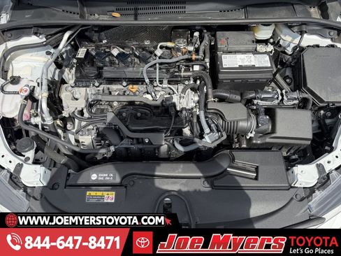 Used 2025 Toyota Corolla LE image 29