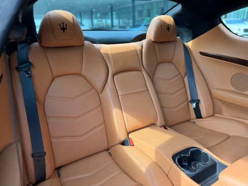 Used 2013 Maserati GranTurismo Sport RWD image 21
