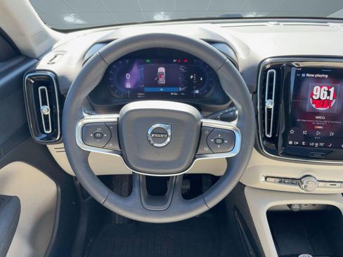 Certified 2023 Volvo XC40 B5 Plus w/ Climate Package AWD/4WD image 25