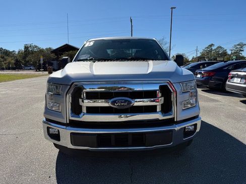 Used 2015 Ford F150 XLT image 2