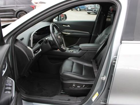 Used 2024 Cadillac XT4 Premium Luxury FWD image 16