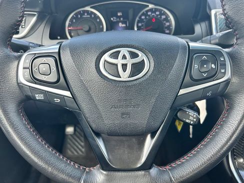Used 2017 Toyota Camry SE FWD image 21