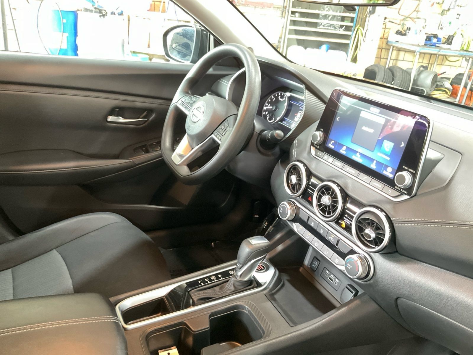 Used 2024 Nissan Sentra SV FWD image 18