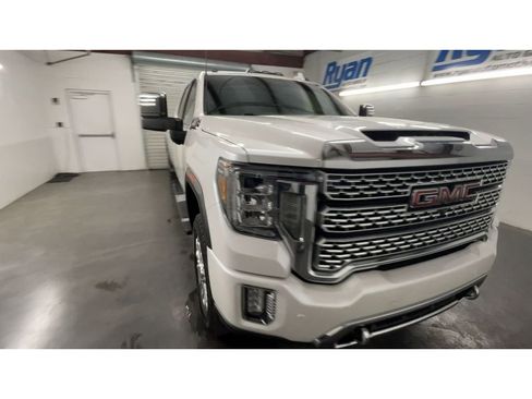 Used 2020 GMC Sierra 3500 Denali w/ Denali Ultimate Package image 3