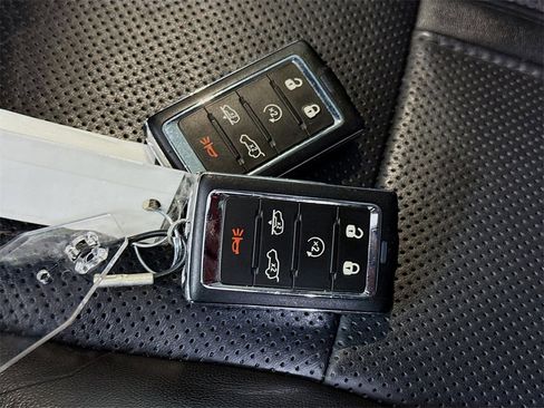 Used 2022 Jeep Wagoneer Series III w/ Premium Group I image 37