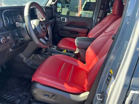 Used 2024 Jeep Wrangler Unlimited Rubicon 392 AWD/4WD image 22