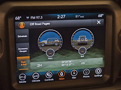 Used 2021 Jeep Wrangler Unlimited Sahara w/ Uconnect 4C Nav & Sound Group AWD/4WD image 16