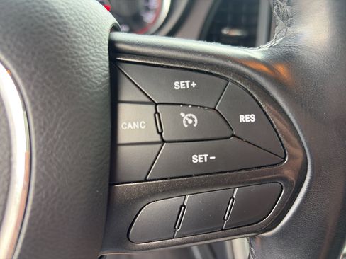 Used 2023 Dodge Challenger SXT RWD image 16