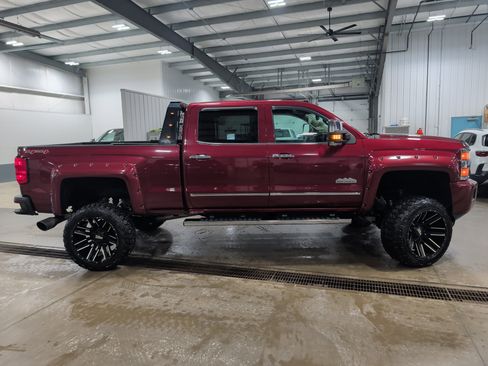 Used 2015 Chevrolet Silverado 2500 High Country w/ Duramax Plus Package image 2