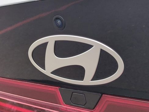 Certified 2025 Hyundai Elantra SEL FWD image 25