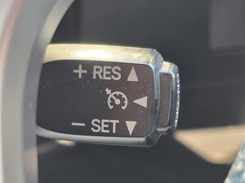 Used 2019 Toyota 4Runner Limited image 15