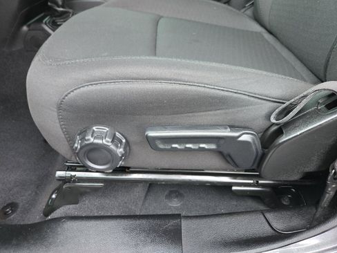 Used 2022 Jeep Gladiator Sport image 12