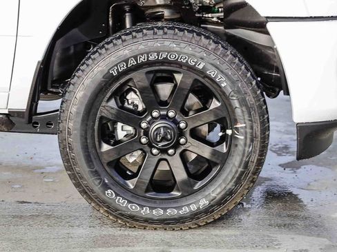New 2026 RAM 2500 Laramie AWD/4WD image 11