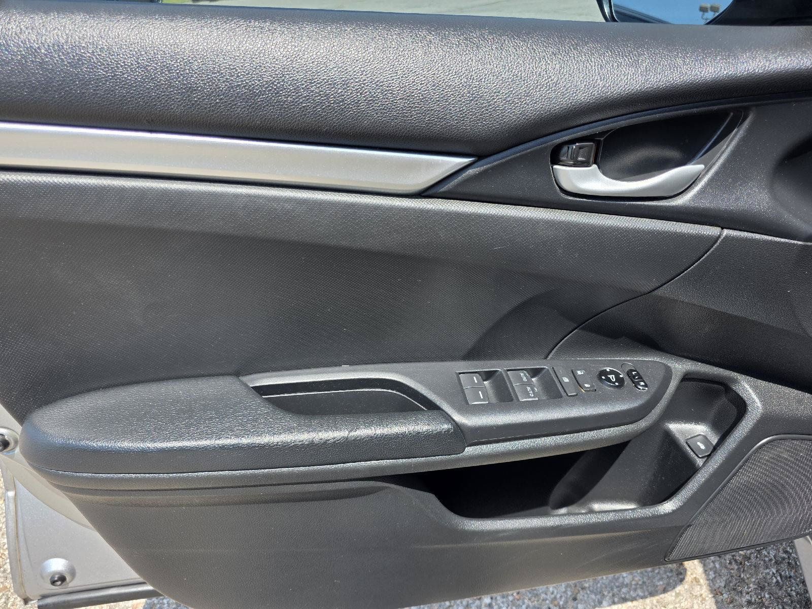 Used 2019 Honda Civic Sport image 30
