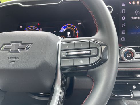 Used 2026 Chevrolet Colorado Z71 AWD/4WD image 19
