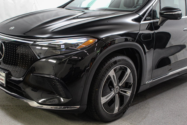Used 2023 Mercedes-Benz EQS 450+ 4MATIC SUV image 5