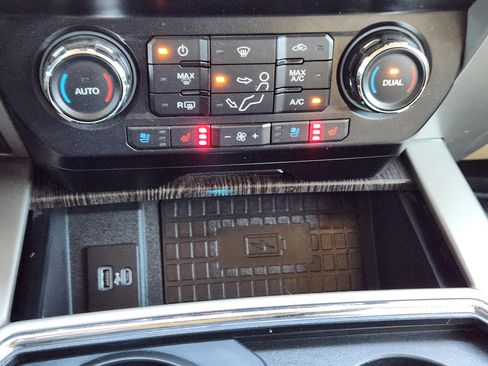 Used 2020 Ford F250 Lariat w/ Lariat Ultimate Package image 18