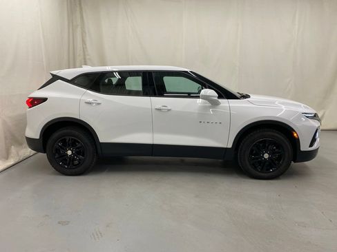 Used 2019 Chevrolet Blazer L FWD image 9