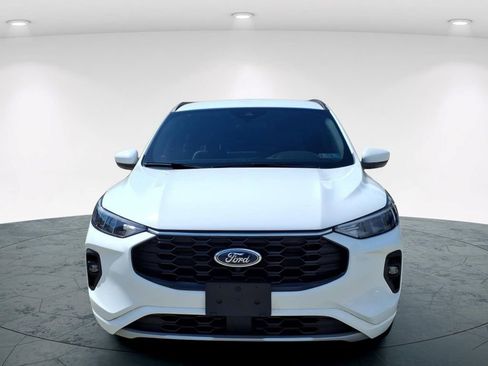 Used 2023 Ford Escape ST-Line Select w/ Tech Pack #2 AWD/4WD image 2
