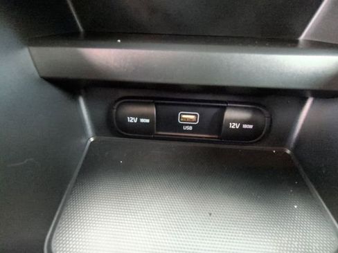 Used 2023 Kia Soul LX image 31