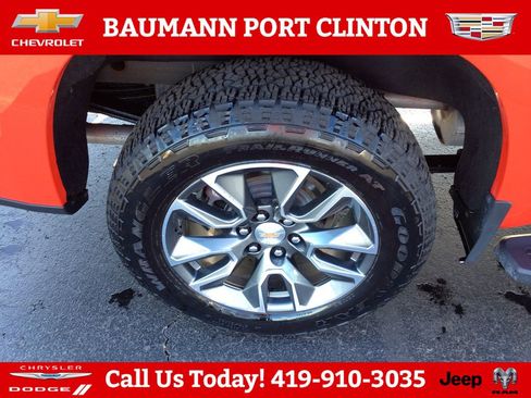 Used 2025 Chevrolet Silverado 1500 LT w/ Z71 Off-Road Package AWD/4WD image 27
