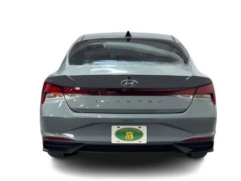 Used 2022 Hyundai Elantra SEL w/ Convenience Package FWD image 3