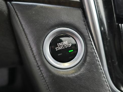 Used 2019 Cadillac Escalade ESV Platinum AWD/4WD image 34