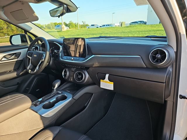 New 2026 Chevrolet Blazer LT w/ Sound & Technology Package FWD image 30