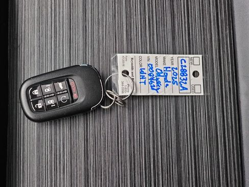 Used 2025 Honda Odyssey Elite image 43