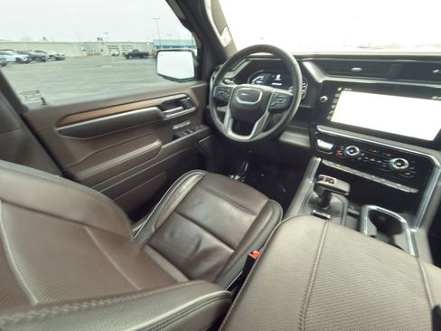 Used 2024 GMC Sierra 1500 Denali w/ Technology Package image 33