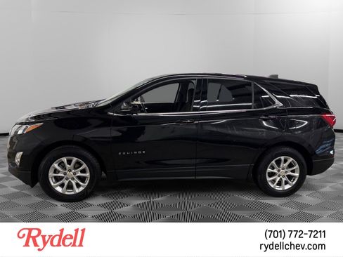 Used 2020 Chevrolet Equinox LT w/ Driver Convenience Package image 2