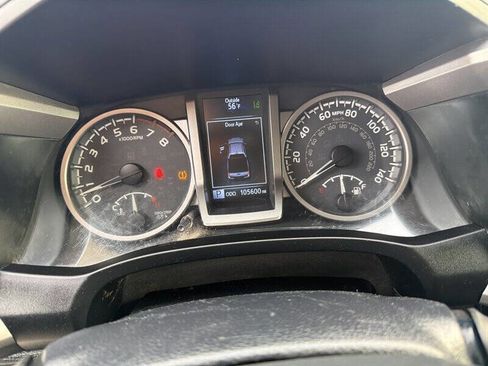 Used 2018 Toyota Tacoma SR5 image 27